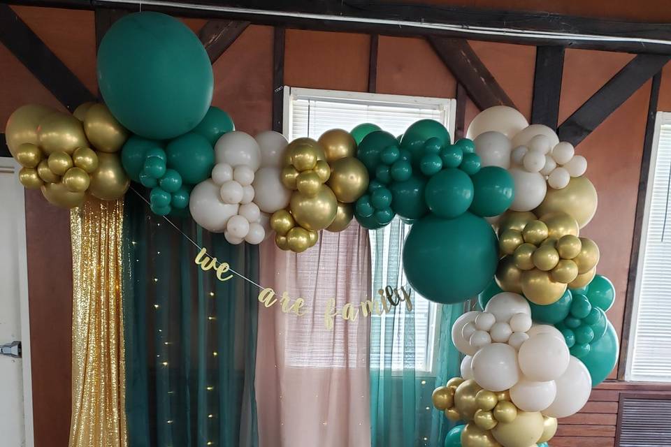 Organic Balloon Garland