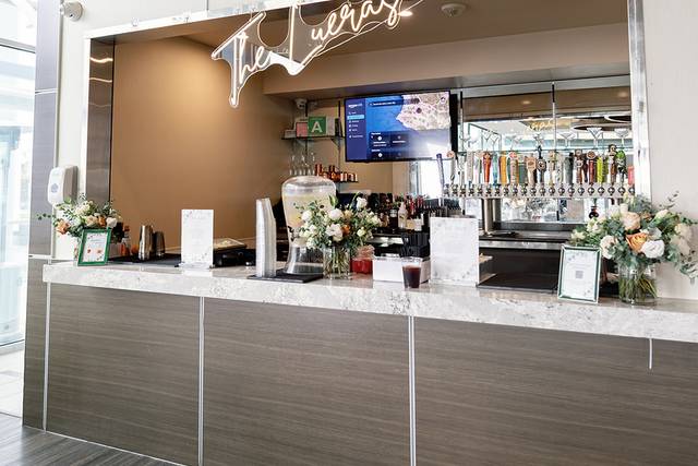 Bar on Horizon Level