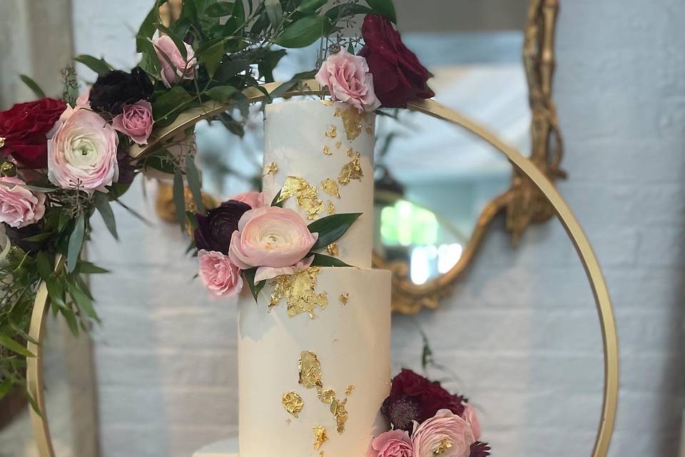 Floral Hoop Wedding Cake