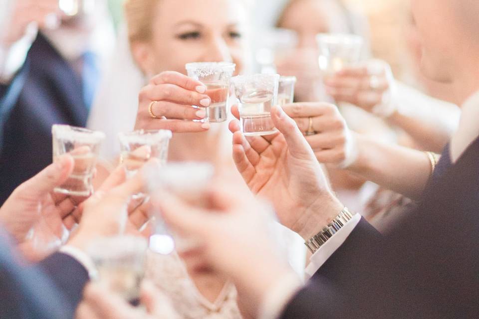 Champagne toast | Photo Credit: Sisterlee Photography