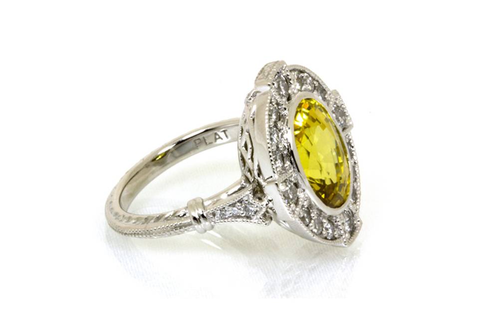 Silver ring with yellow song