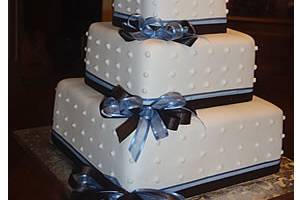 Square shaped cake