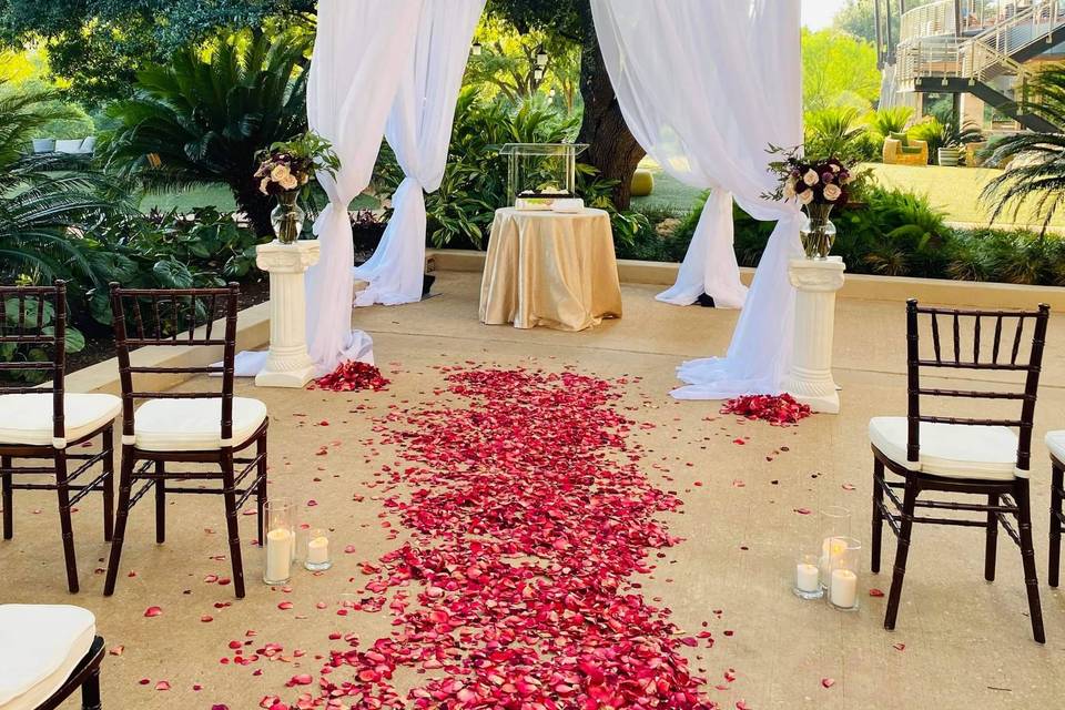 Aisle petals