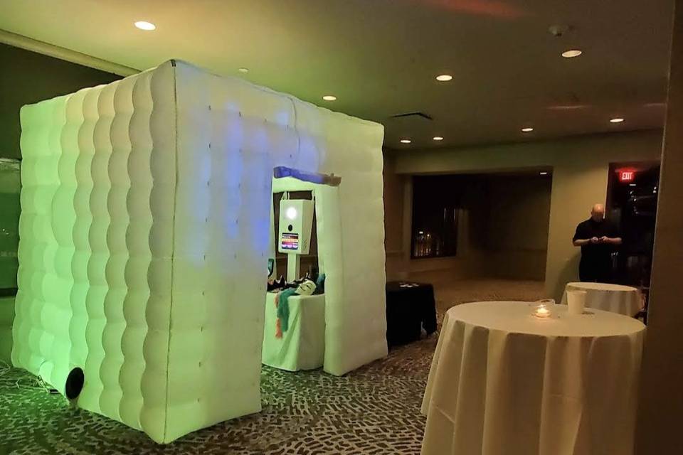 Inflatable Booth w/LED Lights
