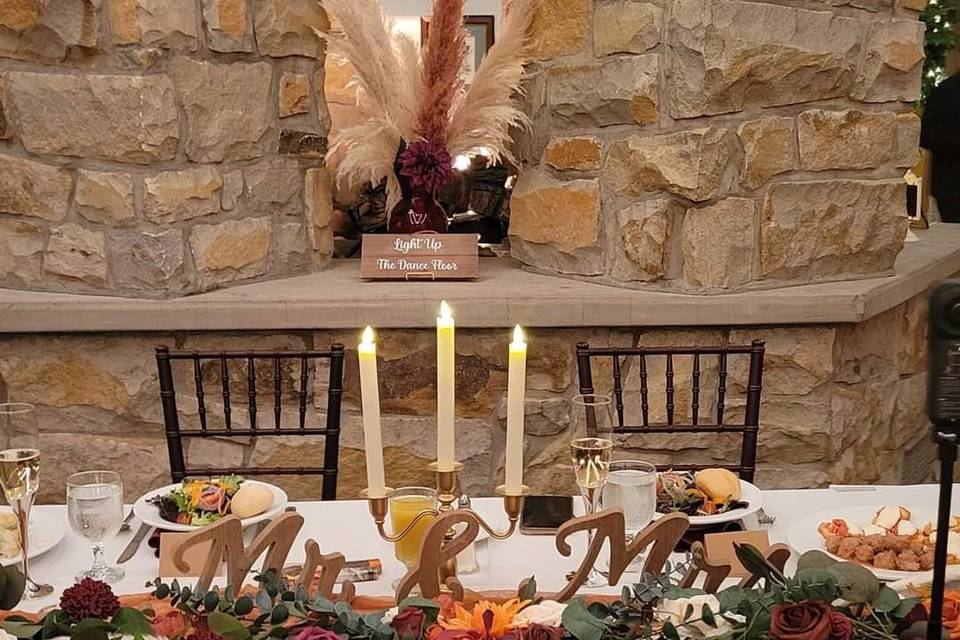 Bride & Groom table
