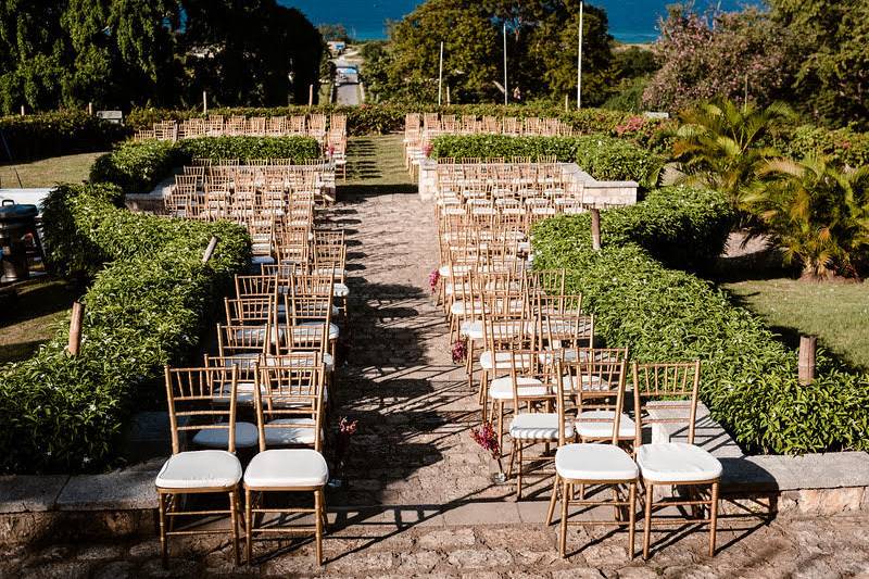 Ceremony Seating (250)