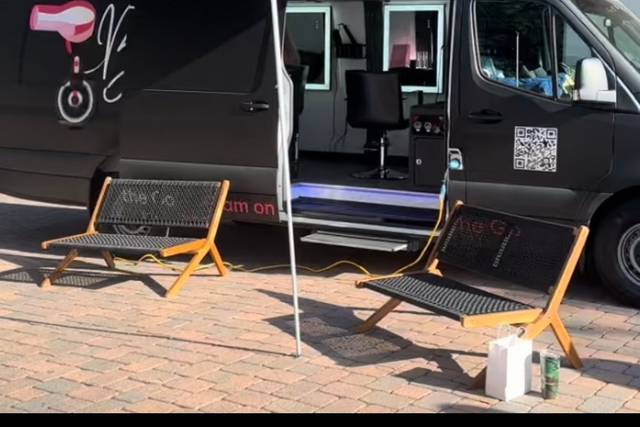 Blo Out Lounge on Wheels
