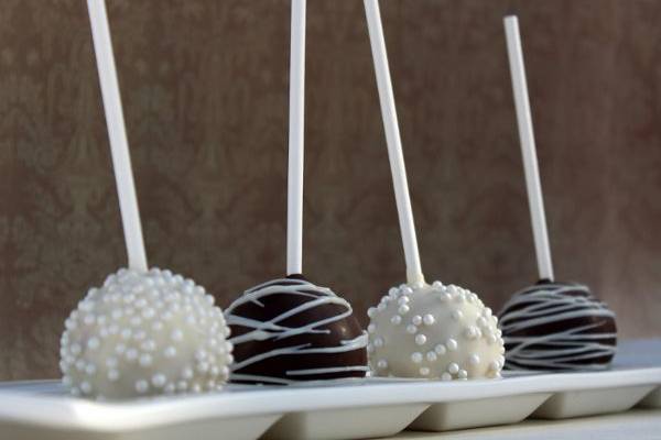 Black and White Cake Pops