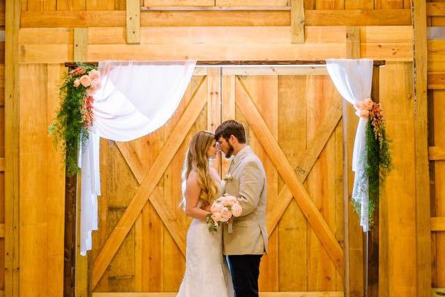 Valley View Barn Wedding Venue