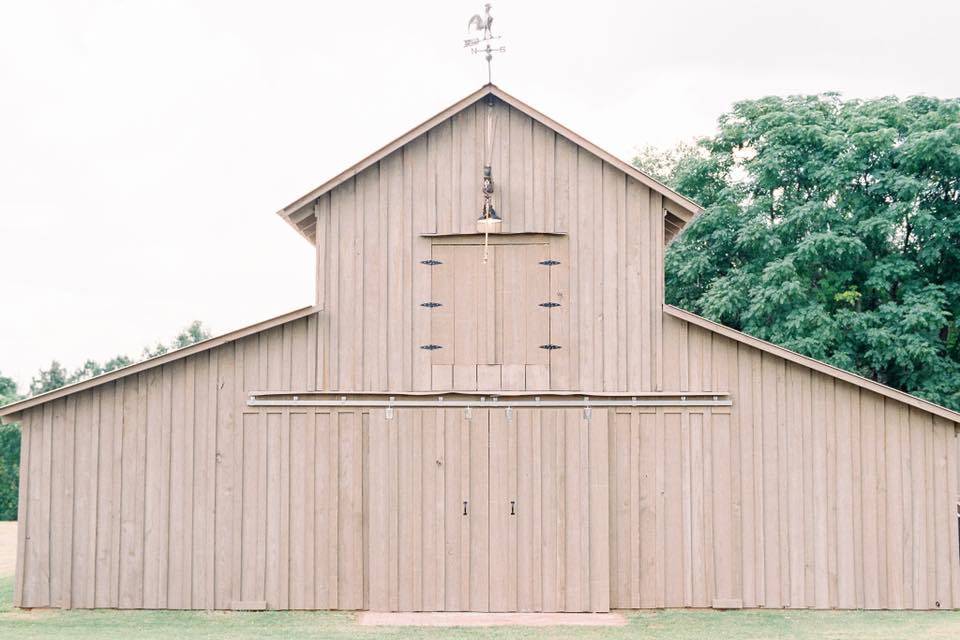 Valley View Barn Wedding Venue