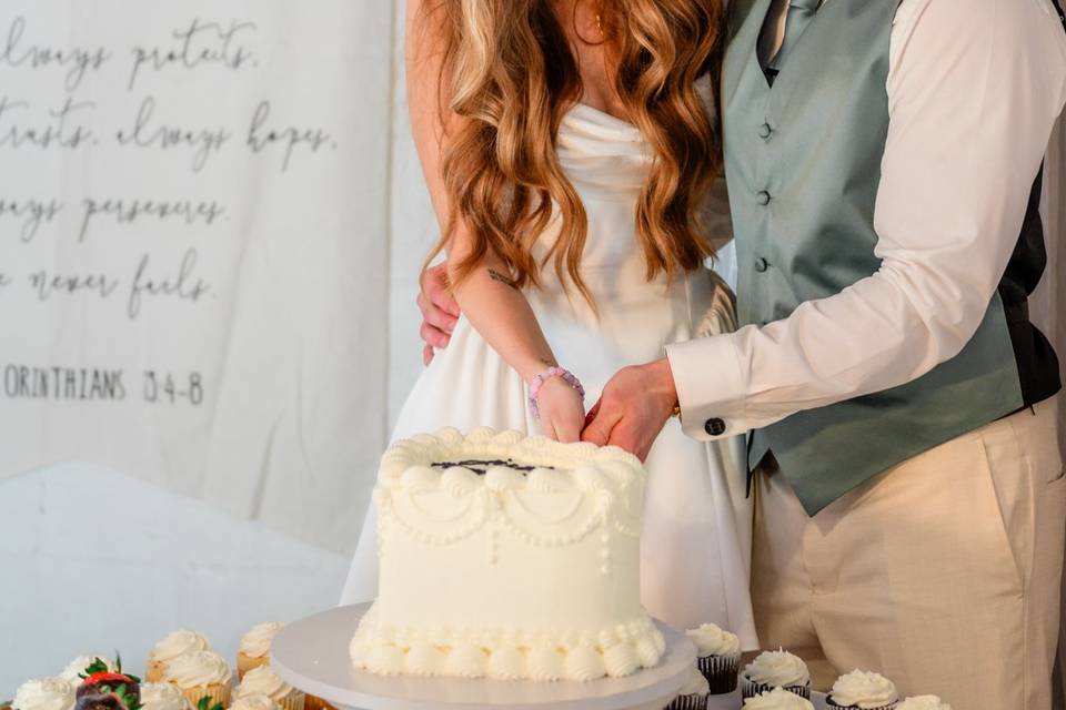 Cake cutting