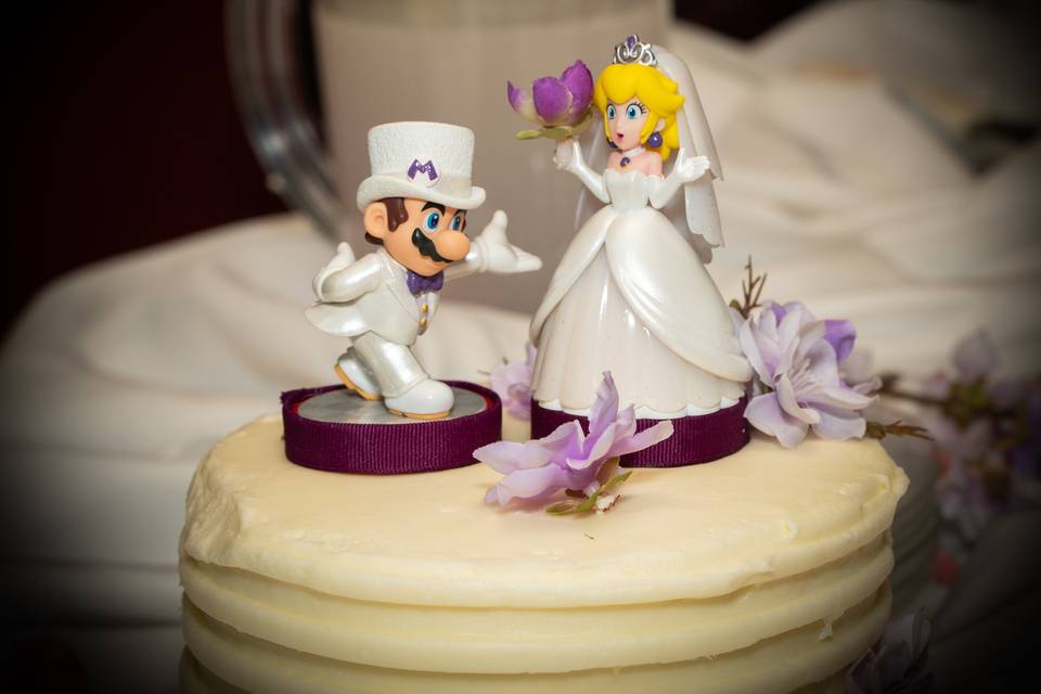 Customized wedding cake