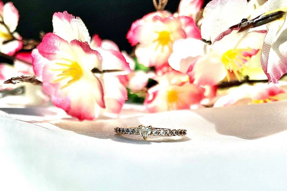 Dainty Diamond Sweetheart Ring