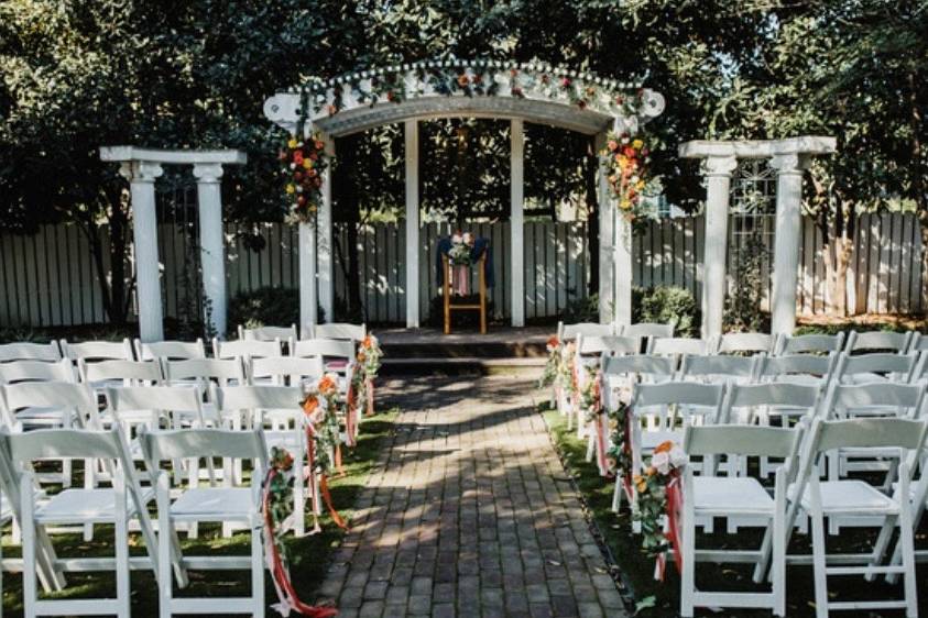 Carriage Lane Inn - Hotel Weddings - Murfreesboro, TN - WeddingWire