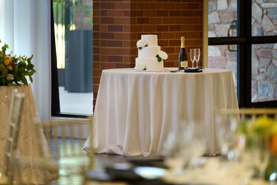 Cake table