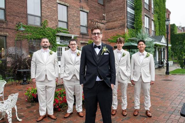 Groom/groomsman's boutonnieres