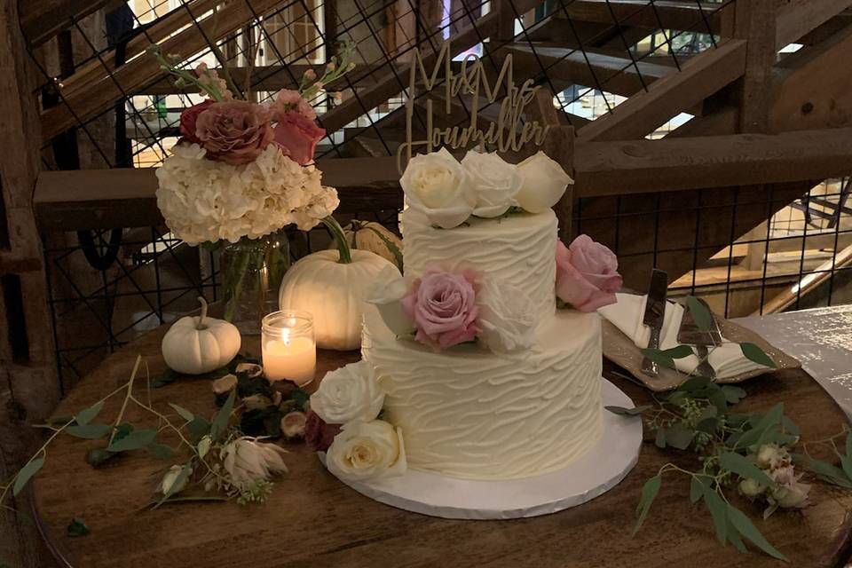 Cake floral decoration