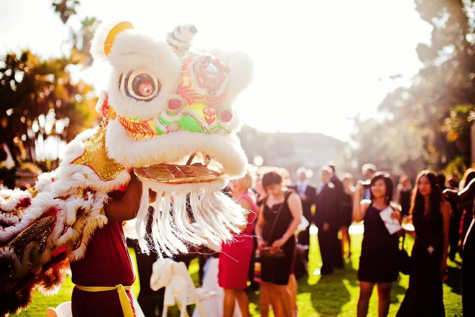 Dragon dance