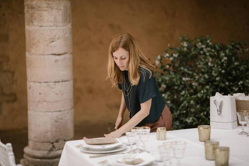 Preparing the table arrangements