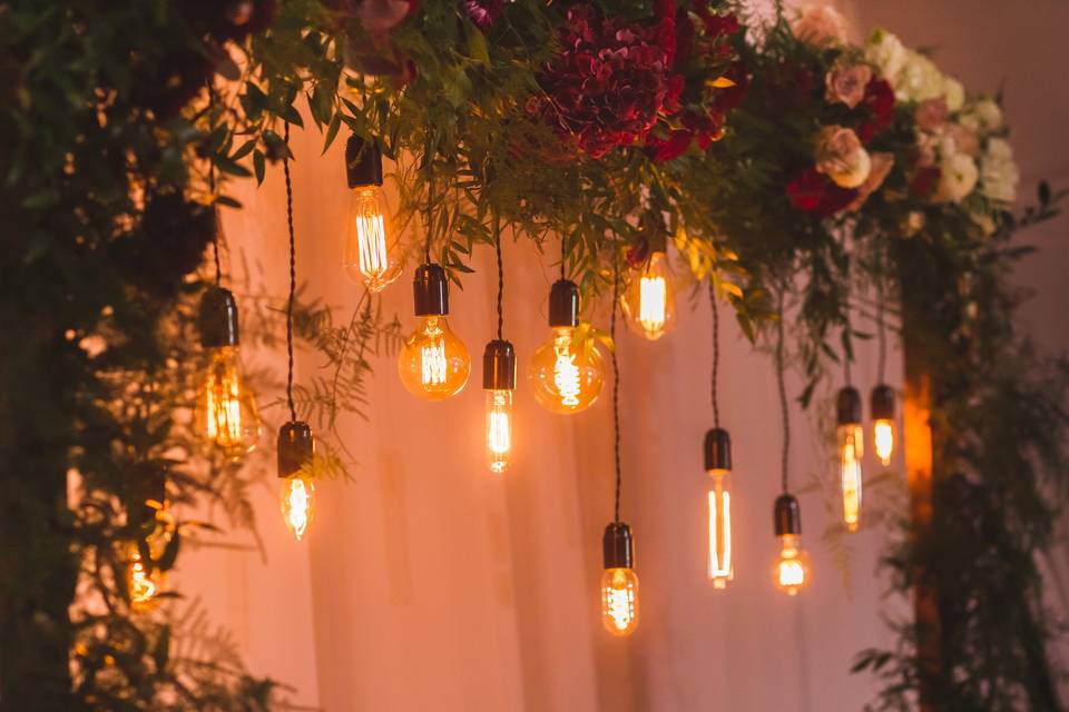 Hanging bulb backdrop