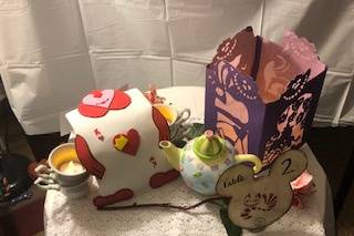 Alice in Wonderland centerpiece