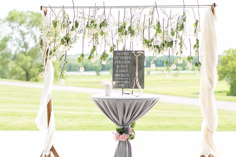 Ceremony arch