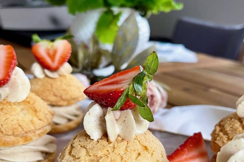 Strawberry Choux Buns