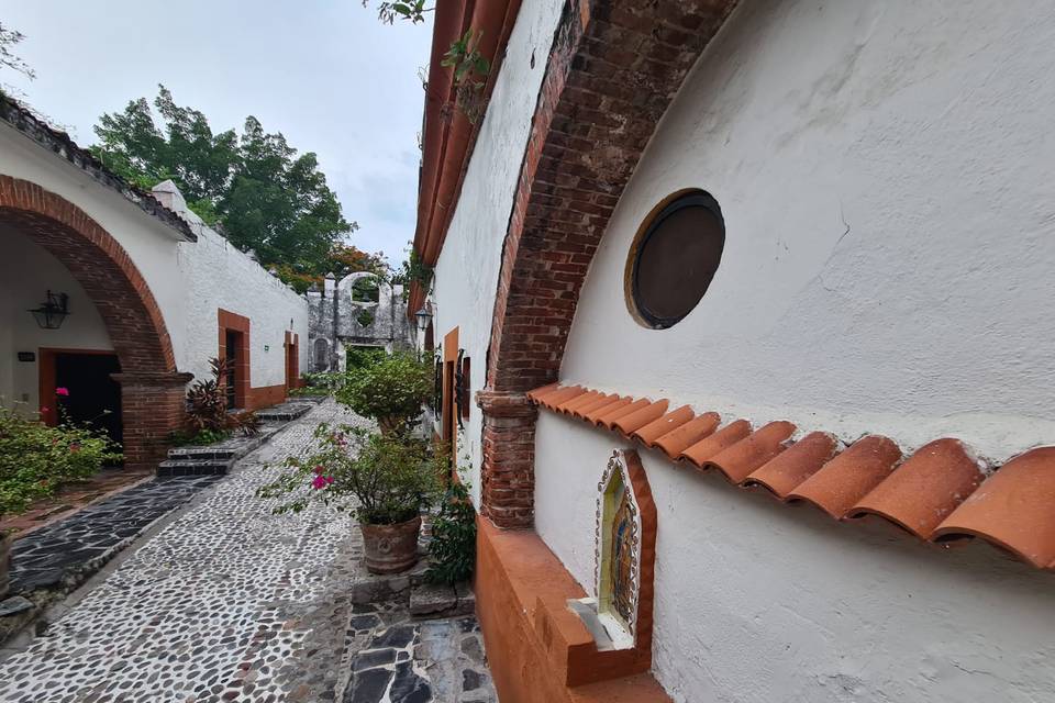 Entrance to the Taverna