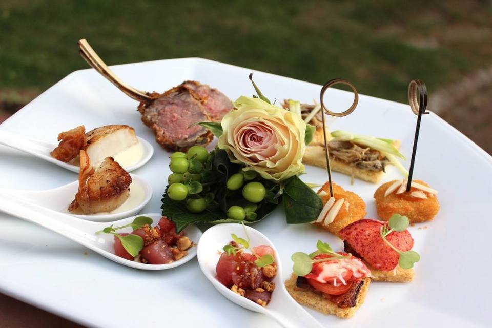 Bridal hors d'oeuvre platter