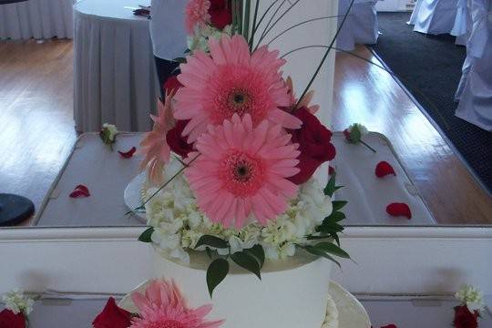 Molly B's Cakes of Distinction & Design