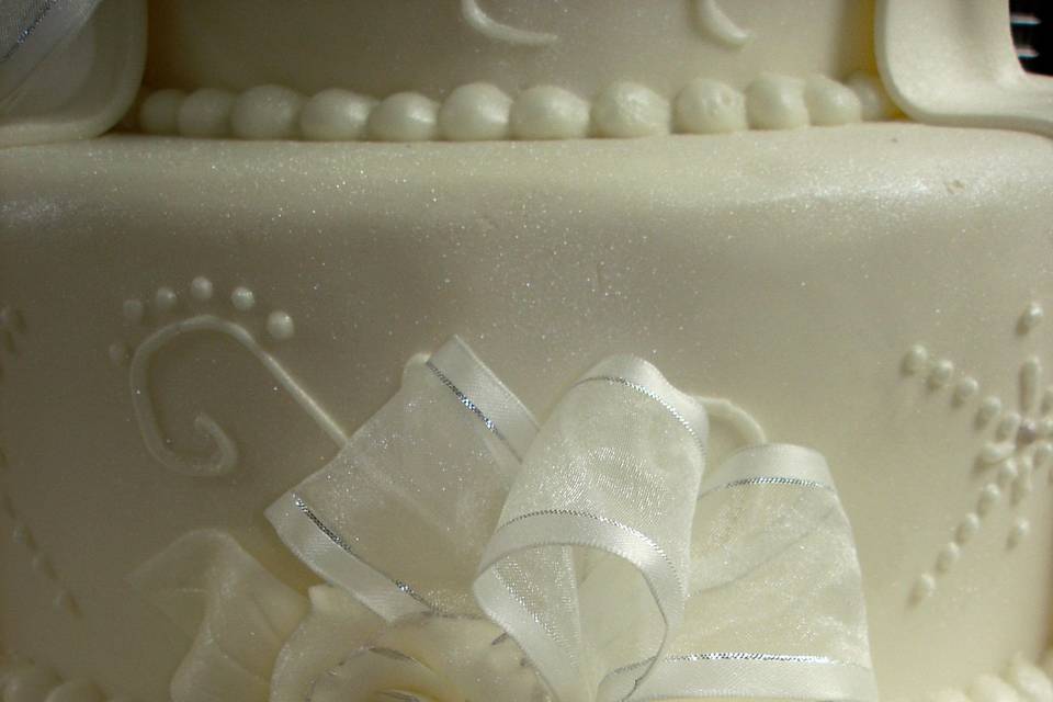 Molly B's Cakes of Distinction & Design