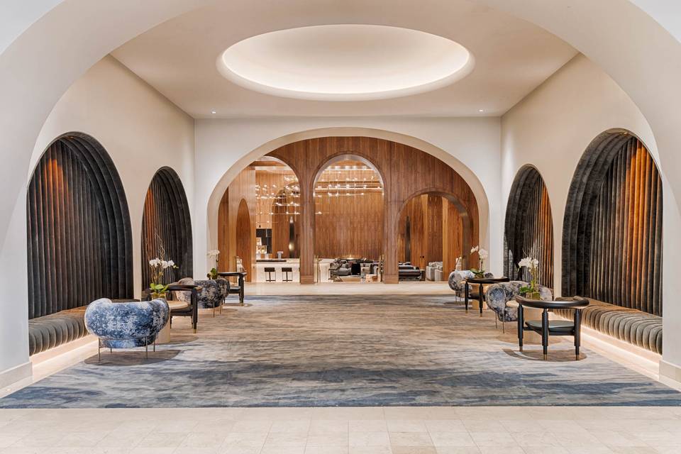 Warm Welcome Entrance