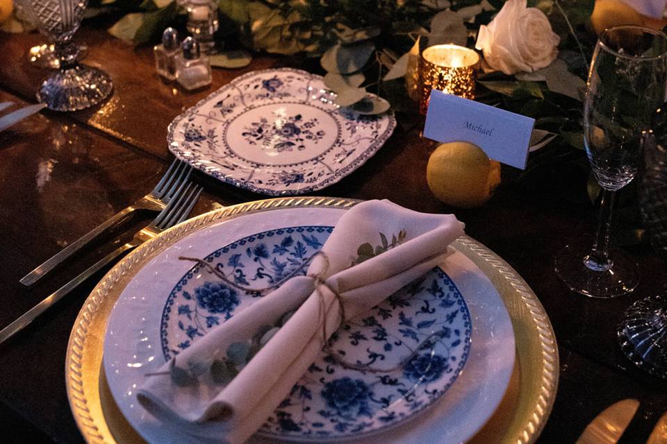 Vintage Blue Table Design