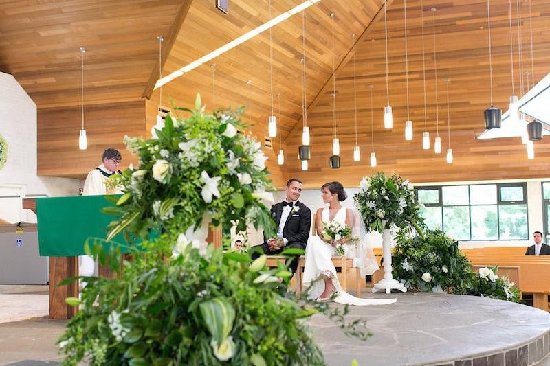 Hanging head table piece