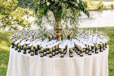 Coastal bridal table