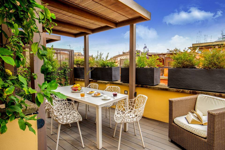 Private terrace Suite 201