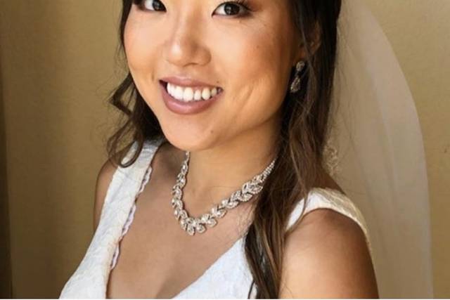 Bridal airbrush makeup