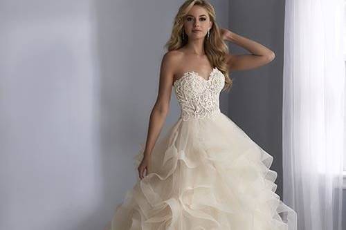 Ball gown with sweetheart neckline