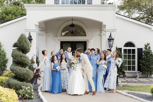 Wedding arty outside ofChapel