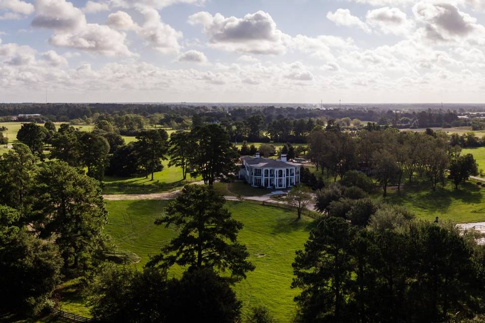 27 Acre Estate Overlook