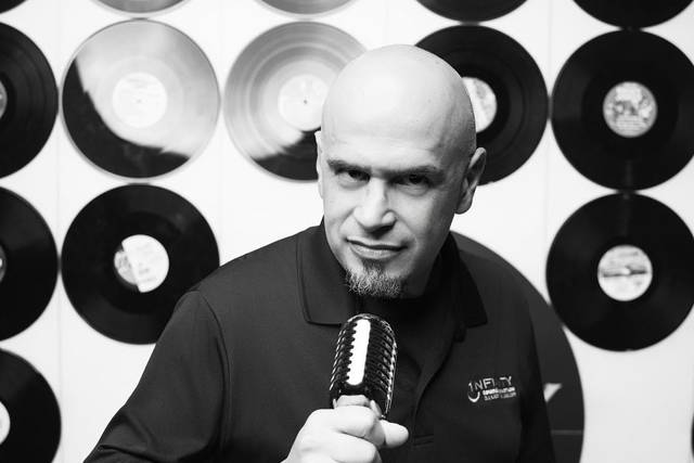 DJ Eddy Meneses