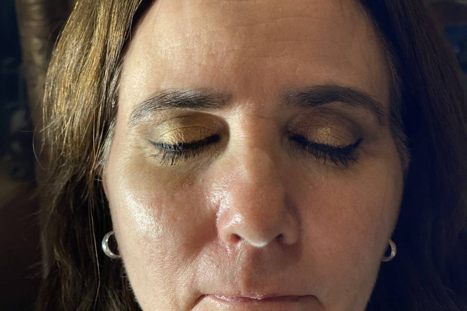 Simple Bronze Look