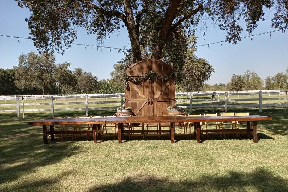 Bridal Party Table w/Barn Door