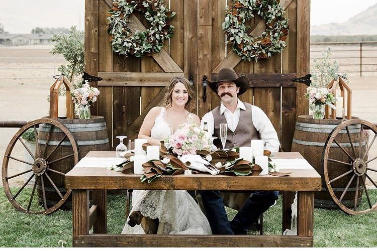 Barn Door & Sweetheart Table