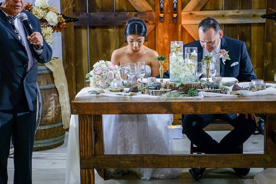 Sweetheart Table & Barn Door