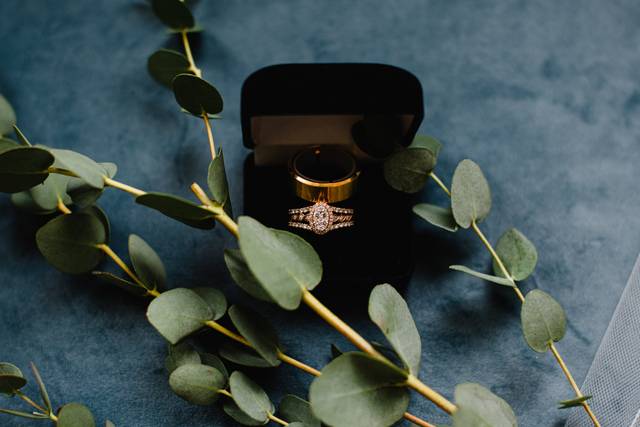 Ring detail shot