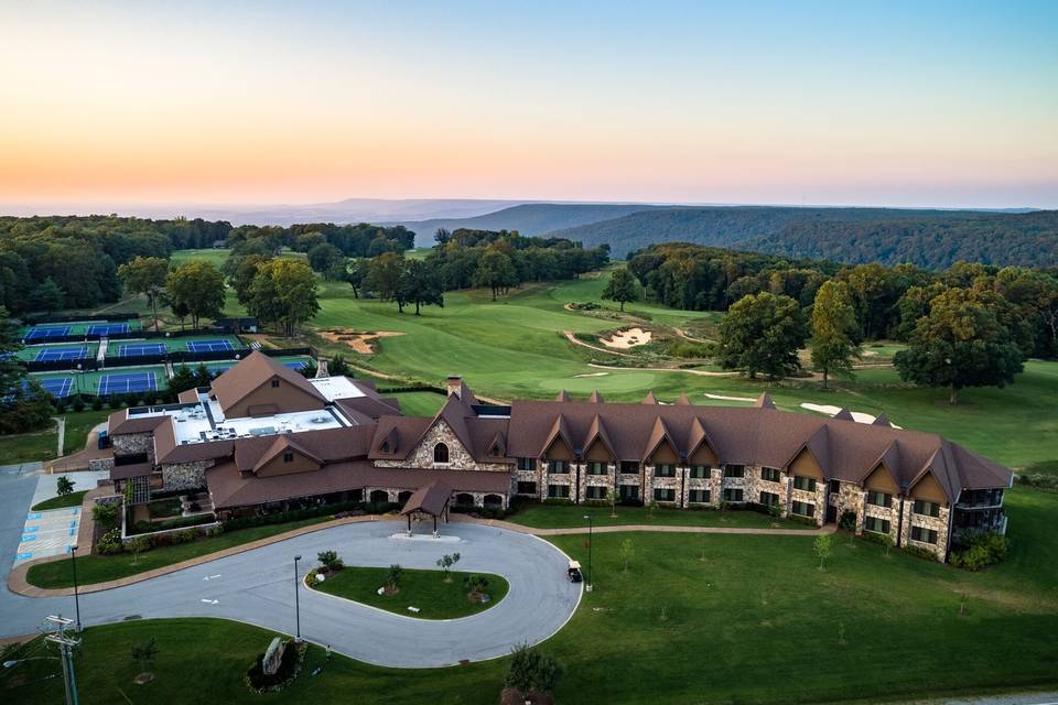 Sewanee Inn - Drone