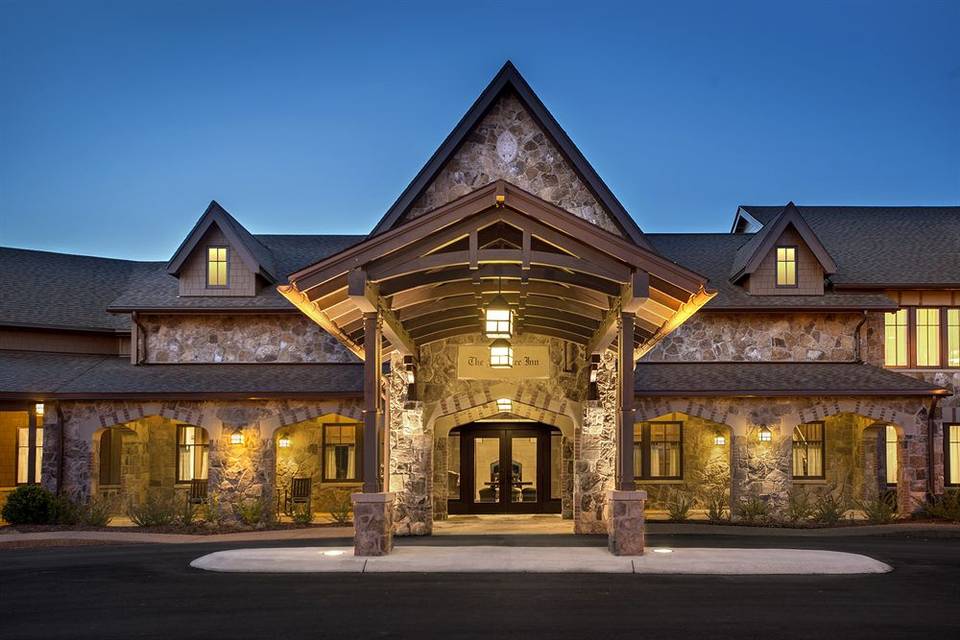 Sewanee Inn - main entrance