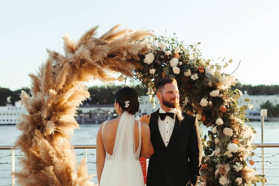 Round Arbor Wedding Dried