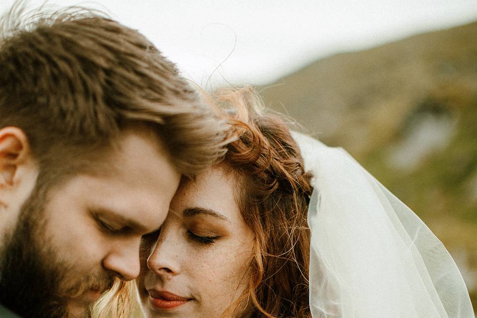 Elopement couple